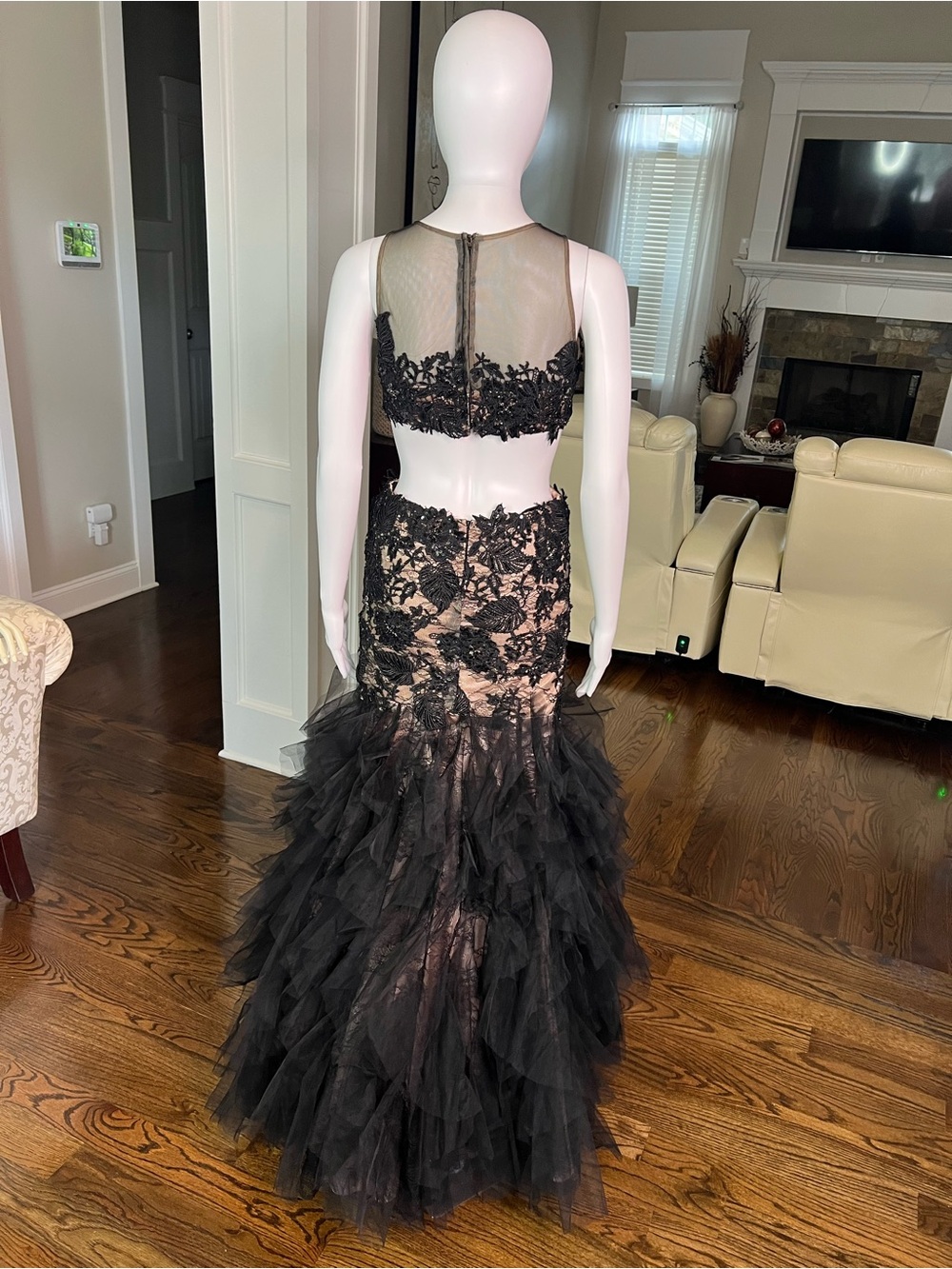 Jovani Black Cutout  Lace Appliqué Mermaid Prom Gown with Nude Underlay size 0 - Picture 3 of 10